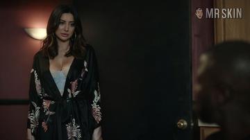 Noureen DeWulf, Porscha Coleman in Good Girls (2018-2021) Underwear Sexy Underwear 302736