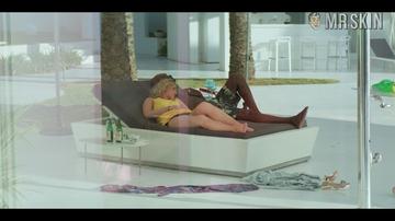 Piper Perabo in Turn Up Charlie (2019) Bikini Sexy Bikini Sexy 280215