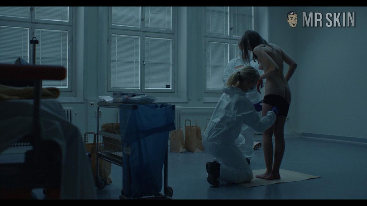 Hanna Ardéhn in Quicksand (2019) Butt Left Breast Bikini Breasts 281235