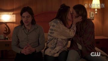 Perry Mattfeld, Paula Brancati in In the Dark (2019-2022) Lesbian Sexy Lesbian Sexy 324824