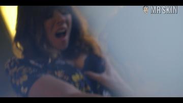 Linda Cardellini in Dead to Me (2019-2022) Sexy Underwear Lesbian Sexy 283083