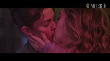 Diana Silvers, McKaley Miller in Ma (2019) Lesbian Lesbian Sexy 290538