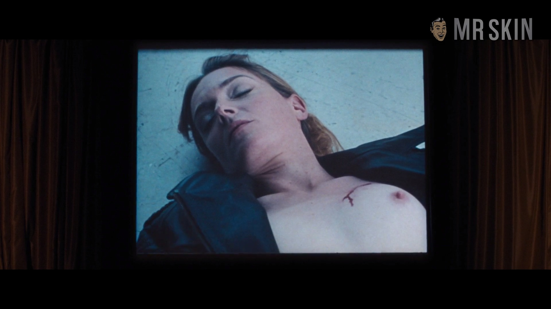 Nudes of Loïs McKenna from Knife+Heart. Breasts, lesbian, sexy. 285006