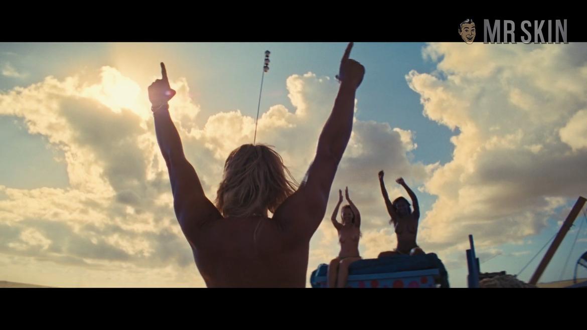 London Seabreeze, Dvorah Marie in The Beach Bum (2019) Bikini Breasts Bikini Breasts 285939
