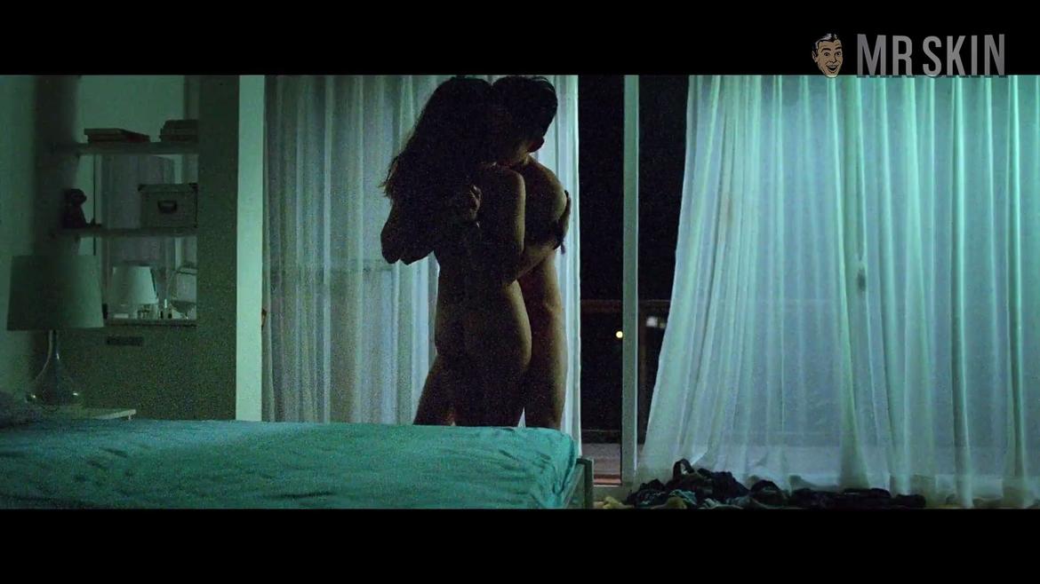 Louise Grinberg in Cities of Last Things (2018) Butt Underwear Right Breast Breasts Butt 287325