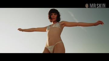 Alice Pagani in Loro (2018) Bikini Thong Bikini Sexy 292755
