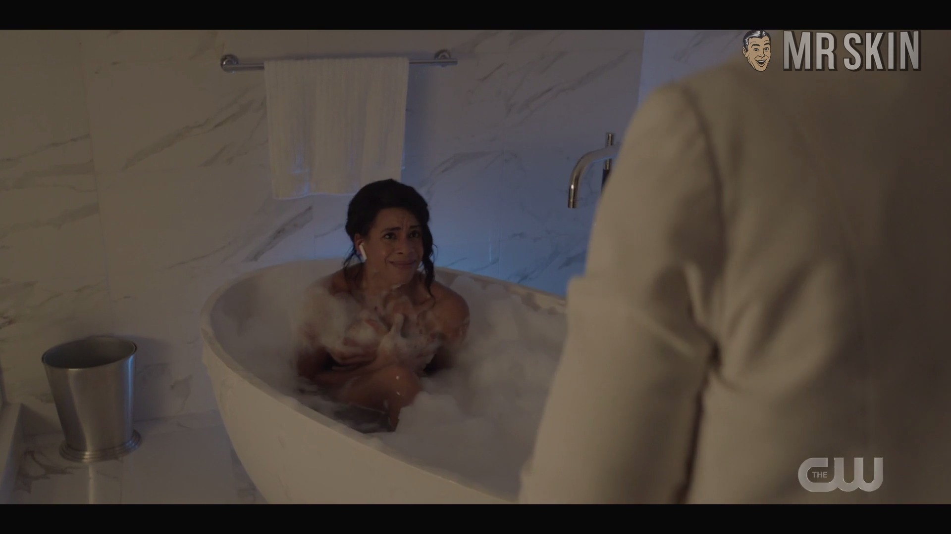 Hottest Rochelle Okoye Scene in Batwoman. Sexy. 318026