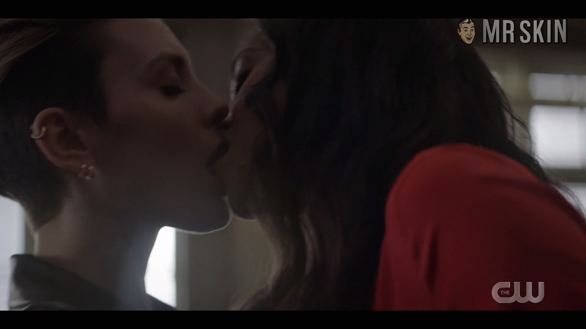 Sexiest Scenes of Sophie Moore from Batwoman. Lesbian, sexy, underwear. 324569