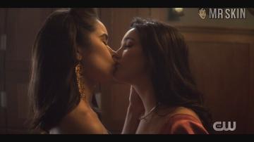Maddison Jaizani, Rachel Colwell in Nancy Drew (2019-2022) Lesbian Lesbian Sexy 333705
