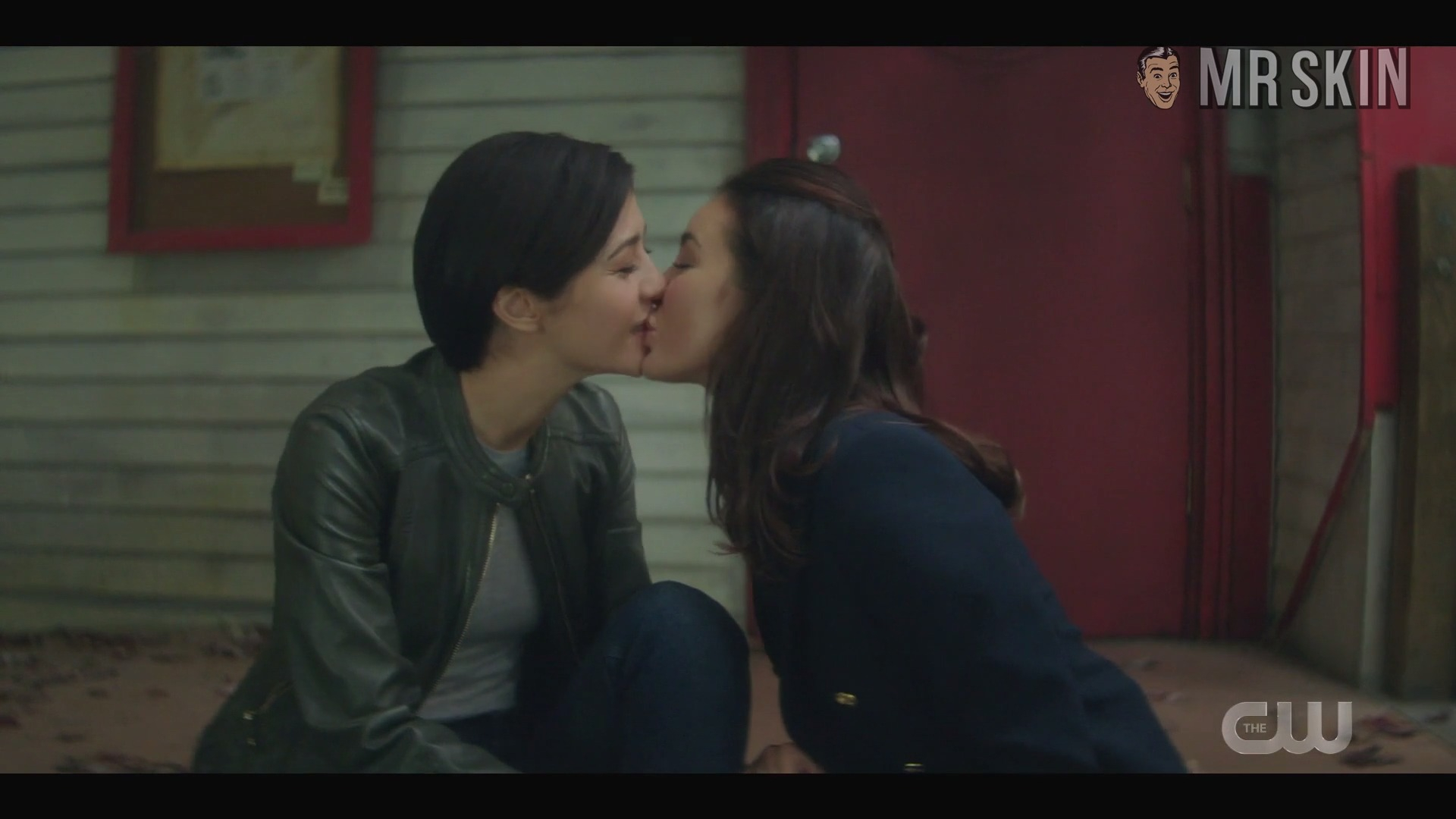 Hottest Maddison Jaizani Scene in Nancy Drew. Lesbian, sexy. 318536