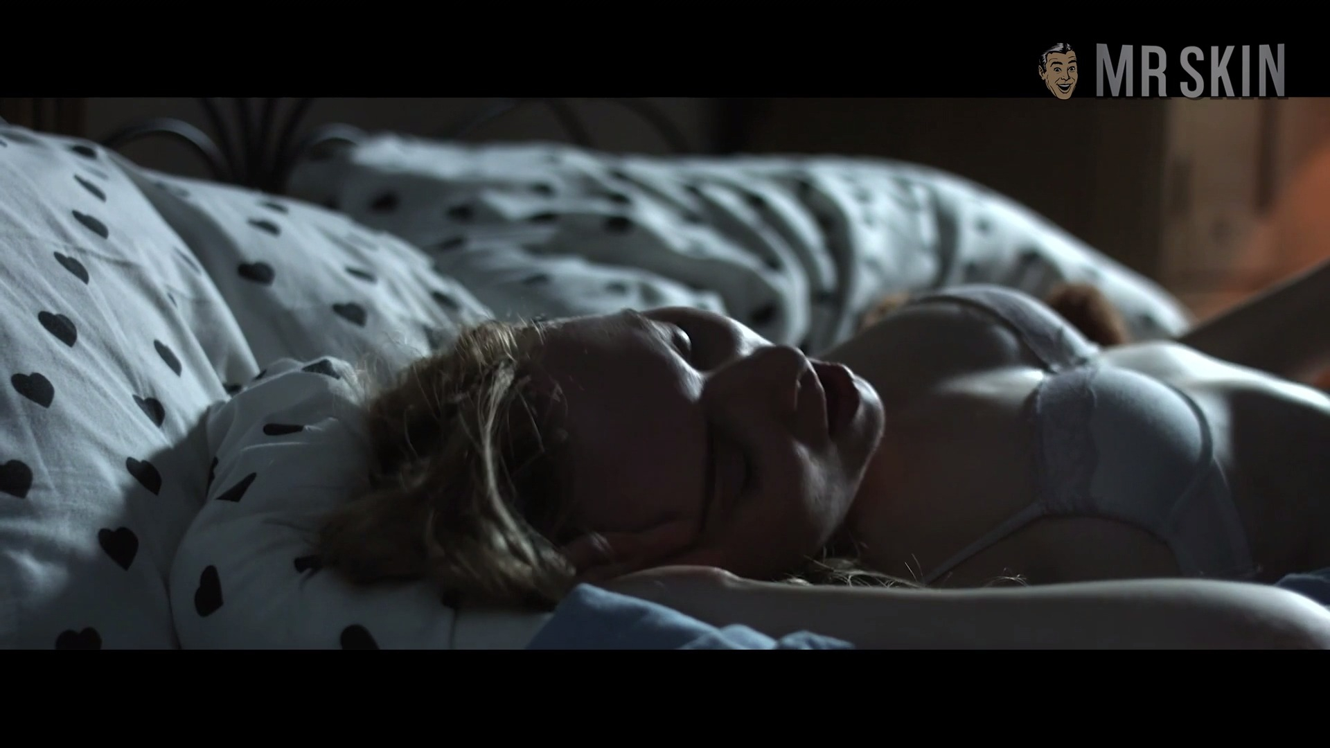 Cat Skin's Sexiest Scenes with Faye Sewell. Lesbian, Sexy, Underwear. 293646