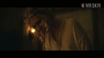 Niké Kurta in The King (2019) Sexy Sexy 294654