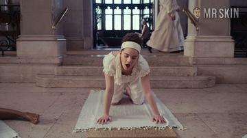 Hailee Steinfeld in Dickinson (2019-2021) Sexy Lesbian Sexy 318299