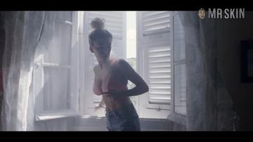 Alba Gaïa Bellugi in Une île (2020) Underwear Underwear 298467