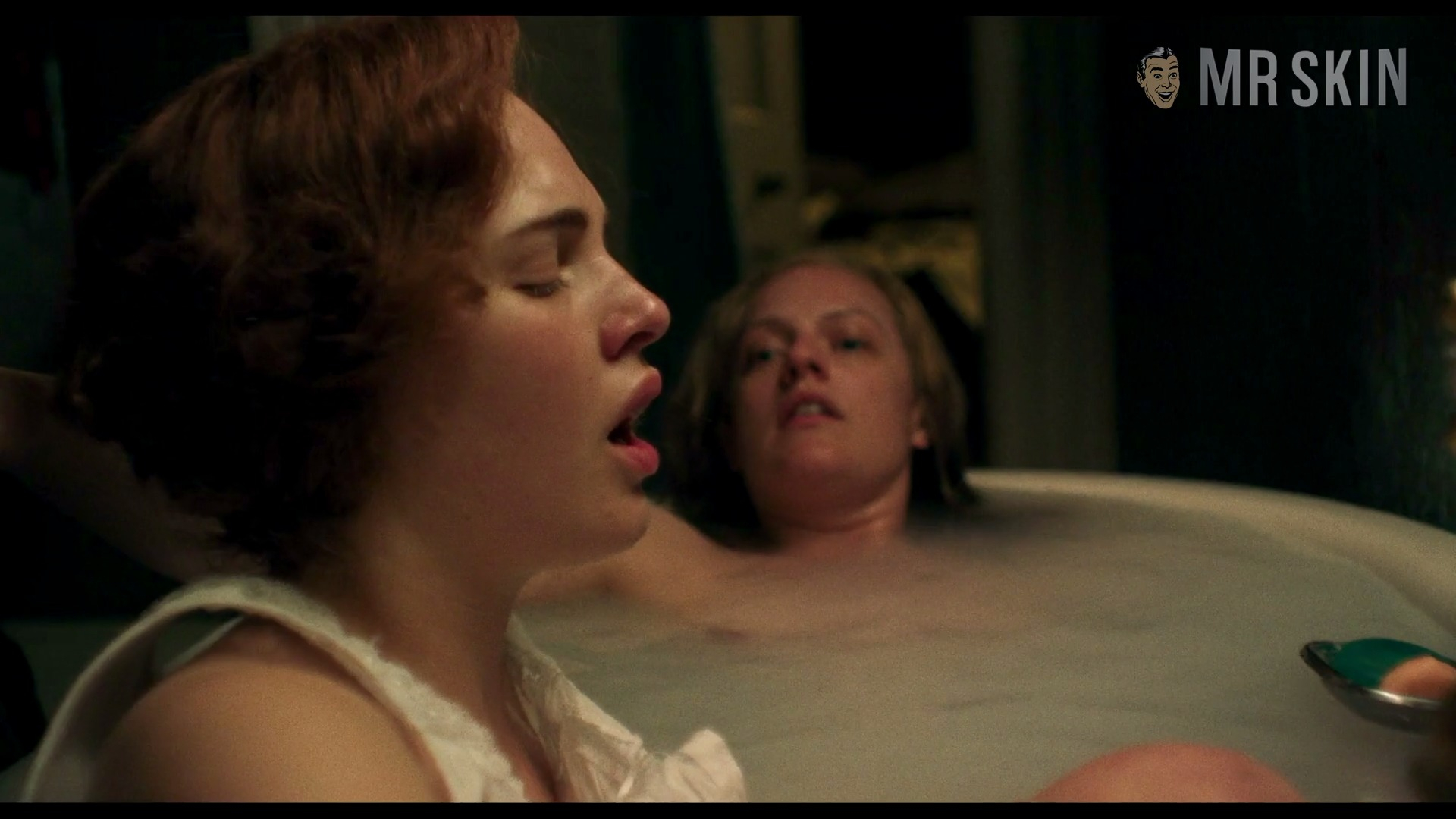 Elisabeth Moss in Shirley (2020) Right Nipslip Breasts Right Nipslip 306924