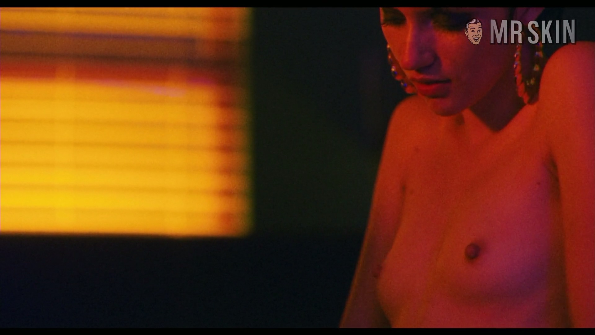 Slick Woods, Judy Lucille Sabin in Goldie (2020) Lesbian Breasts Underwear Breasts Lesbian 300783