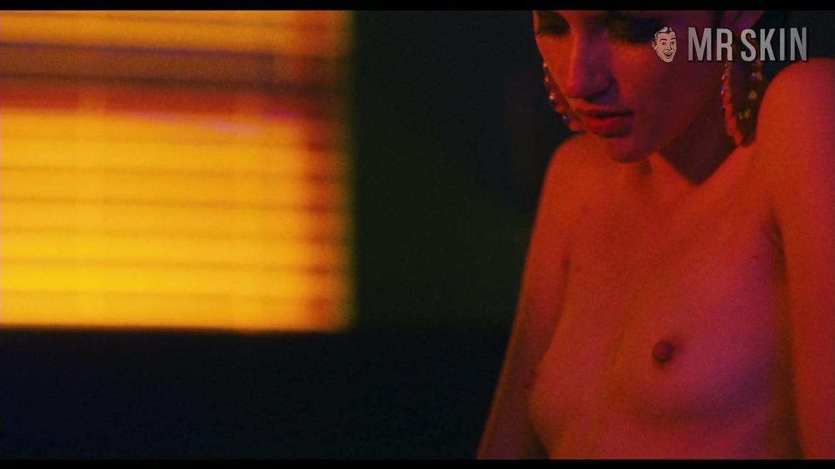 Slick Woods, Judy Lucille Sabin in Goldie (2020) Lesbian Breasts Underwear Breasts Lesbian 300783