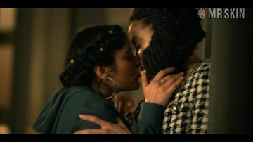 Karrie Martin, Clarissa Thibeaux in Gentefied (2020-2021) Lesbian Sexy Lesbian Sexy 331410