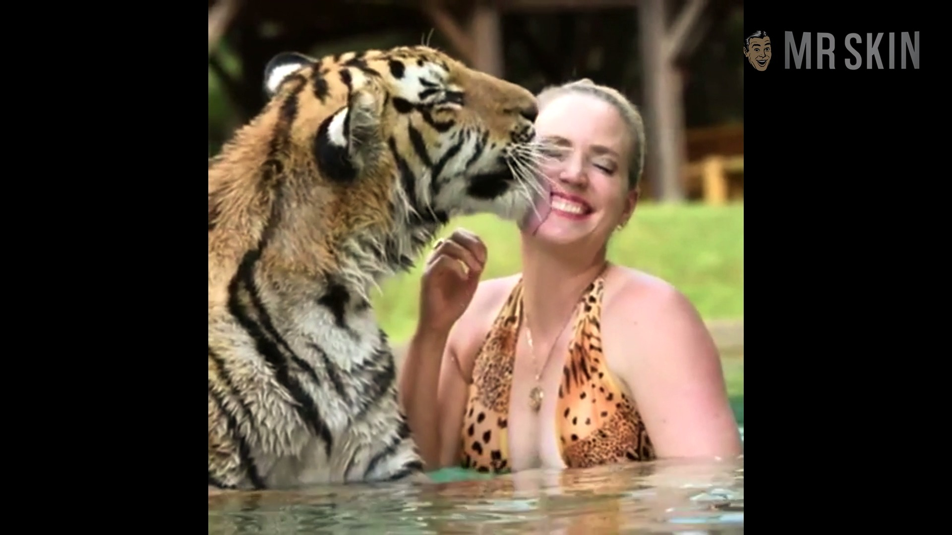 Moksha Bybee in Tiger King: Murder, Mayhem and Madness (2020-2021) Bikini Sexy Bikini Sexy 302826