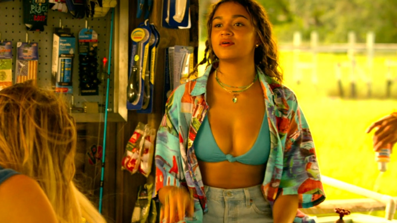 Outer Banks's Sexiest Scenes with Madison Bailey. Bikini, sexy, underwear. 351054