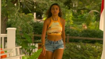 Madison Bailey in Outer Banks (2020-2024) Sexy Bikini Sexy 342963