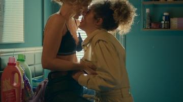 Teresa Riott, Raquel Ventosa in Valeria (2020-2025) Lesbian Underwear Breasts Butt 326642