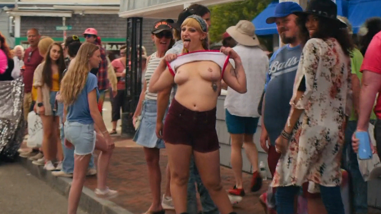 Nudes of Flasher (Dee Dee) from Hightown. Breasts. 305352