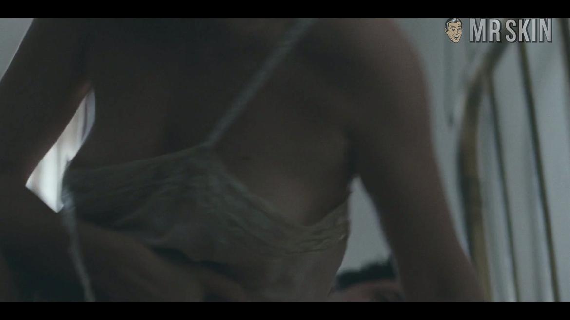 Roberta Rigano in I Know This Much Is True (2020) Breasts Nipslip Right Nipslip Underwear Breasts Nipslip 307023