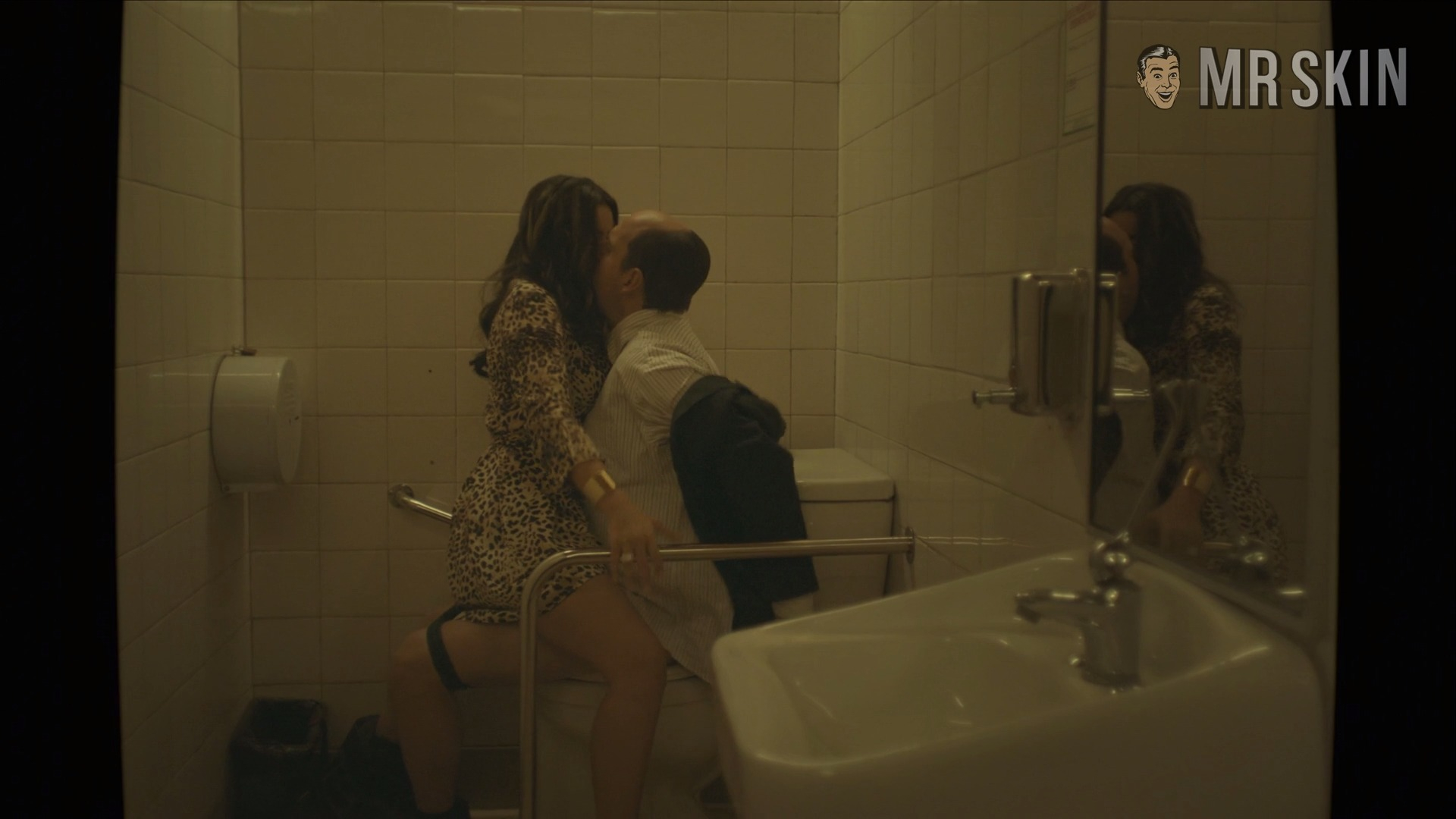El Presidente's Sexiest Scenes with Paulina Gaitán. Sexy, bikini. 306948