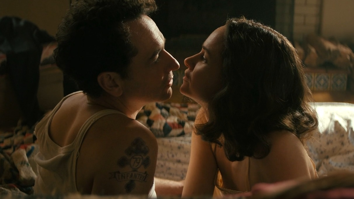 Katherine Waterston Naked as Ginny Aimes. Nipslip, Sexy, breasts. 343569