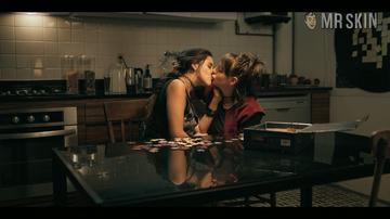 Regina Pavón, María de Villa in Dark Desire (2020-2022) Lesbian Bikini Breasts 335001