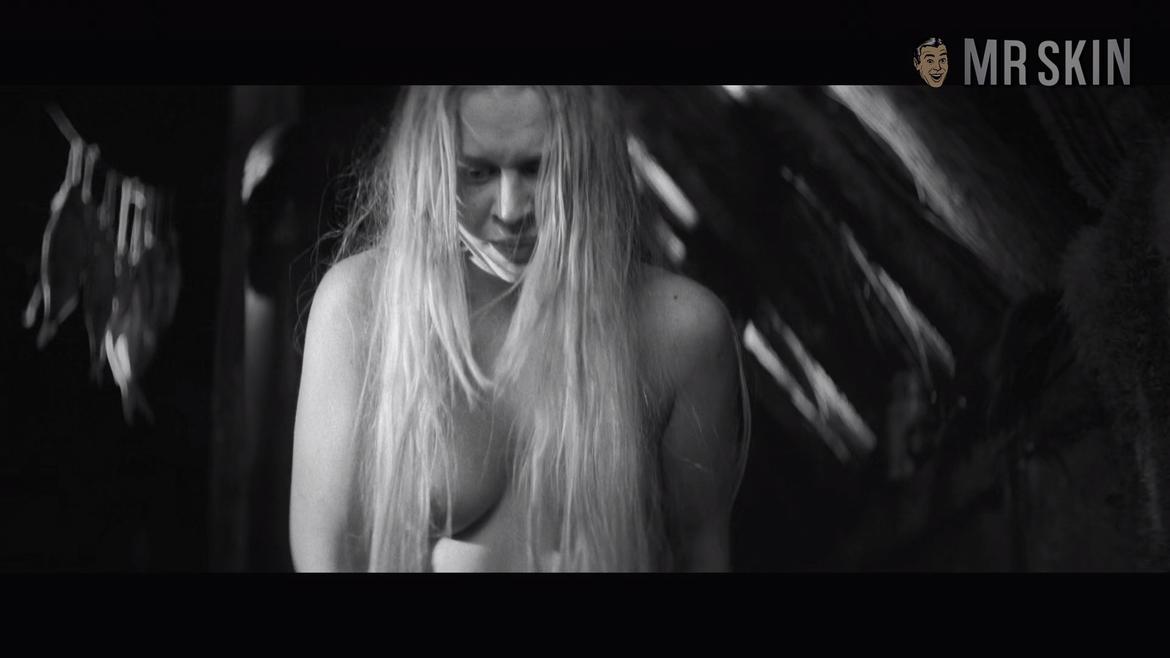 Júlia Valentová in The Painted Bird (2019) Breasts Breasts Right Breast 309782