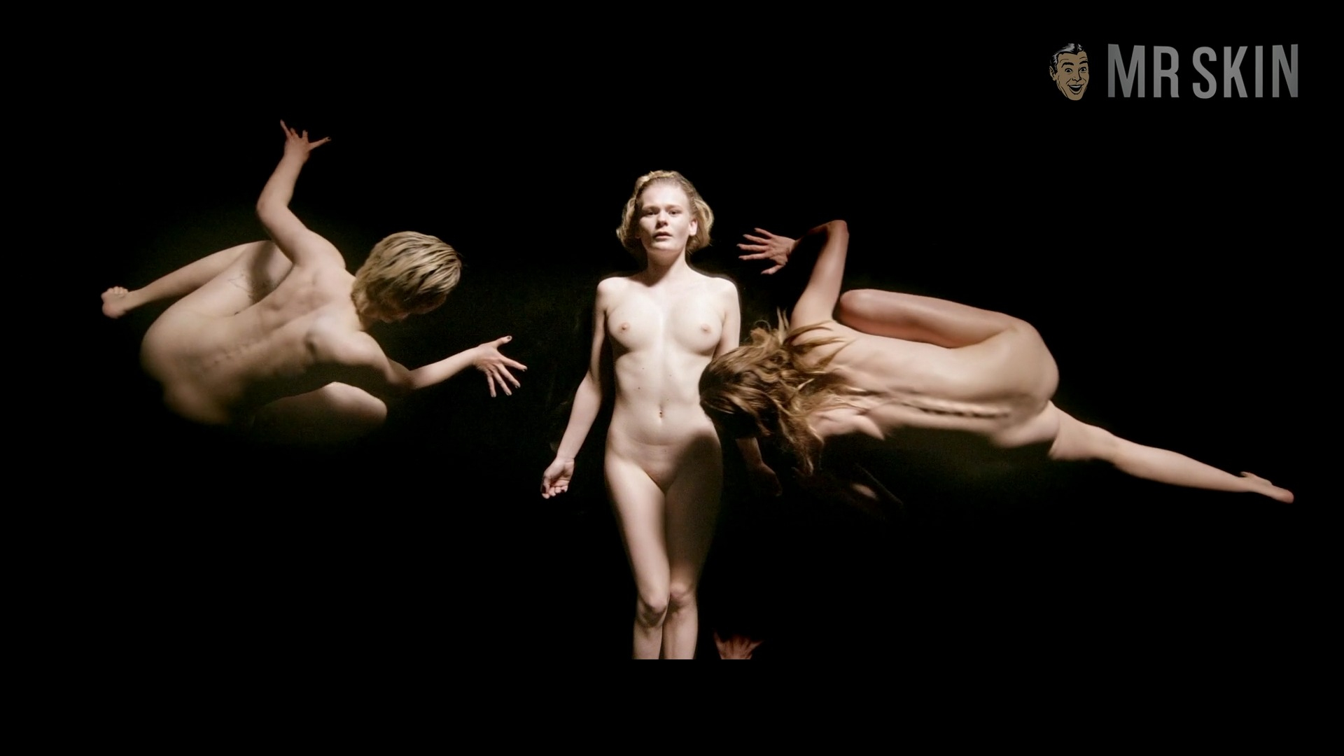 Agata Buzek, Gro Swantje Kohlhof, Martina Schöne-Radunski in Sleep (2020) Breasts Bush Full Frontal Breasts Bush 334437