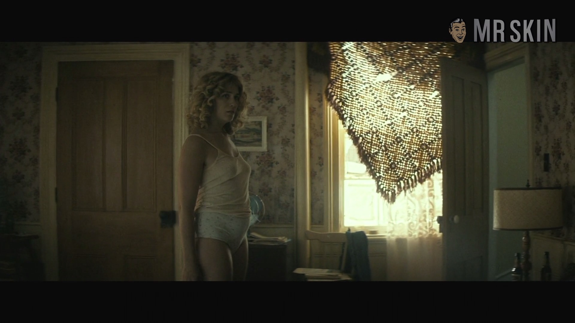 Hottest Lola Kirke Scene in American Woman. Sexy, Underwear. 312164