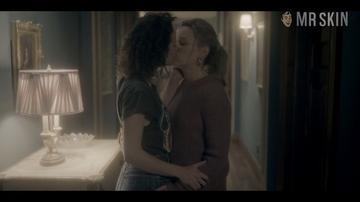 Victoria Pedretti, Amelia Eve in The Haunting of Bly Manor (2020) Lesbian Sexy Lesbian Sexy 313190