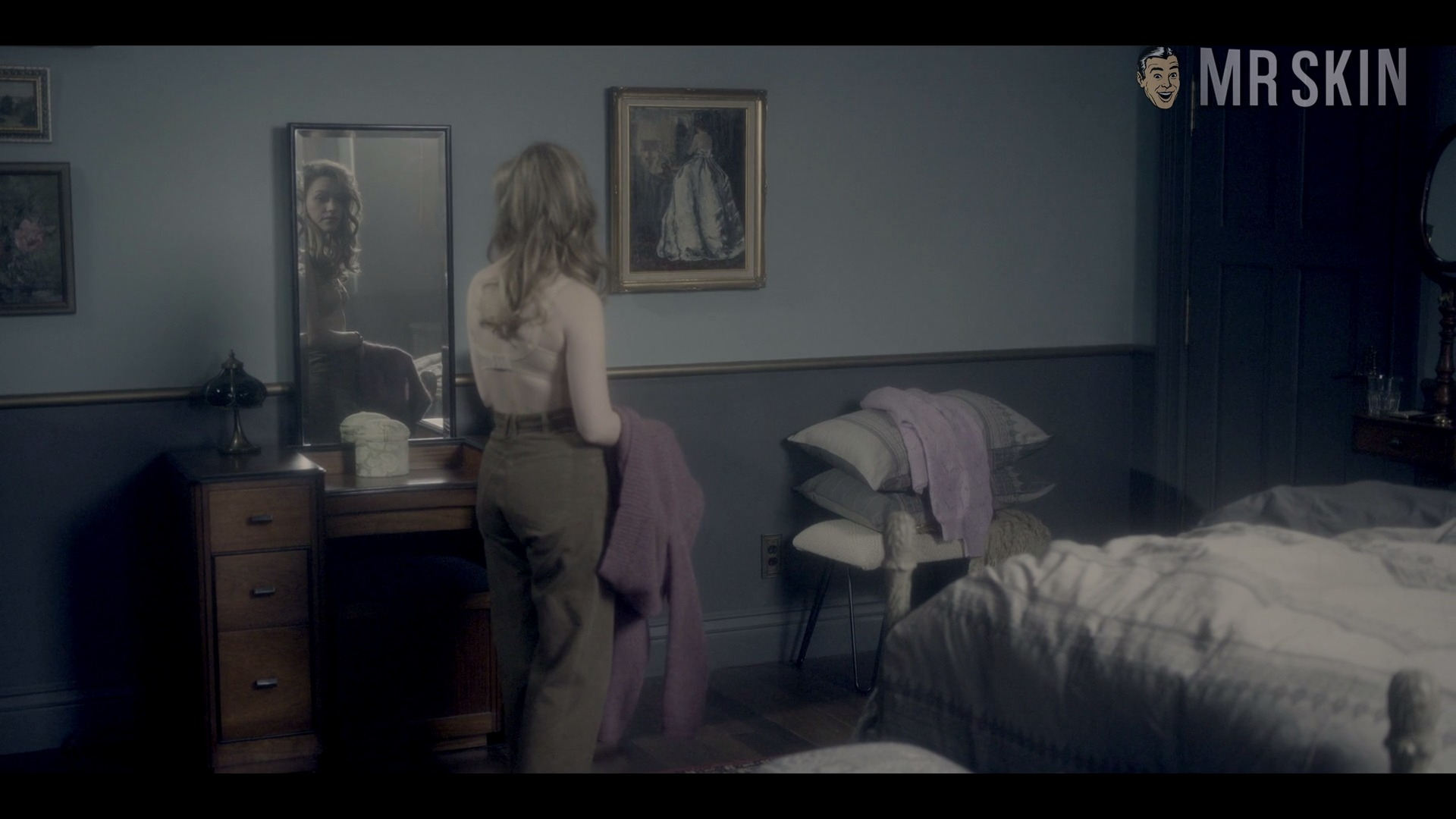 Sexiest Scenes of Dani Clayton from The Haunting of Bly Manor. Sexy, Underwear, lesbian. 313187