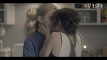 Hottest Victoria Pedretti Scene in The Haunting of Bly Manor. Lesbian, Sexy, underwear. 313196