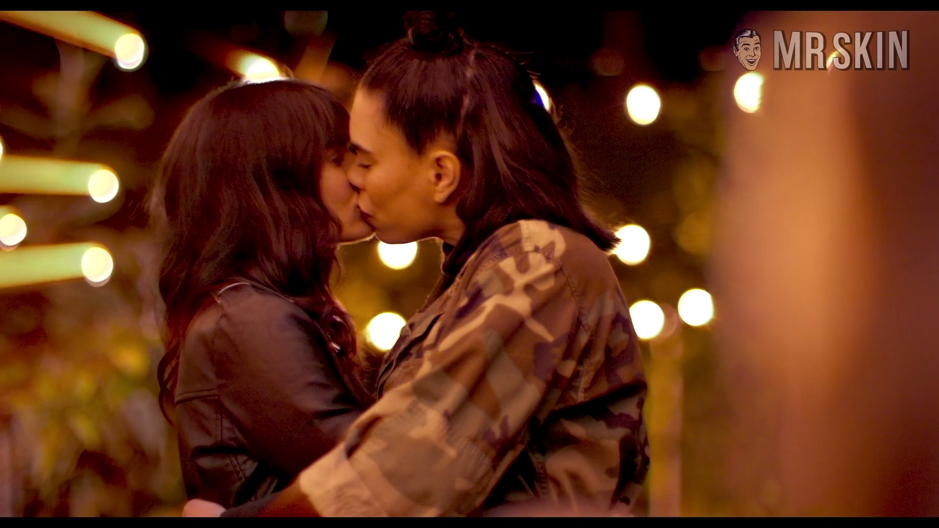 Hottest Scout Durwood Scene in Friendsgiving. Lesbian, Sexy. 313835