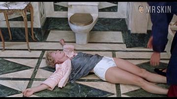Hottest Glenn Close Scene in Reversal of Fortune. Sexy, Underwear. 313880