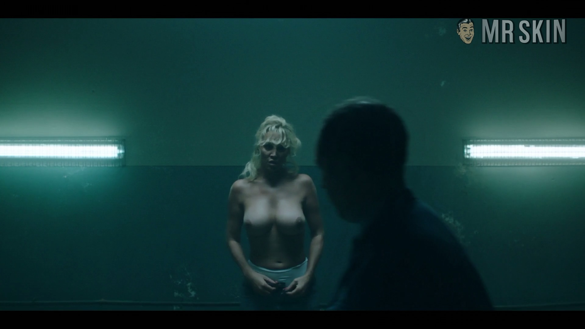 Spread 'Em!: The Hottest Celeb Strip Search Scenes Weird And Wild Guard Jail 2254