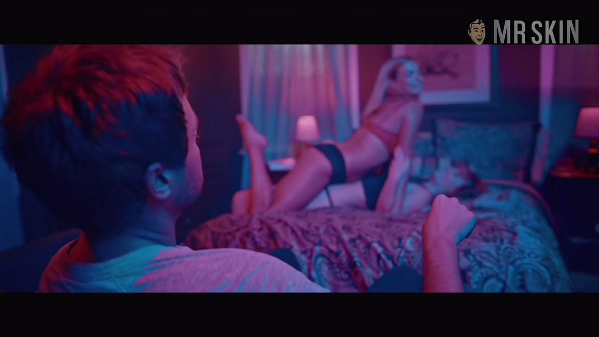 Christina Robinson, Carly Reeves in Philophobia: or the Fear of Falling in Love (2019) Lesbian Sexy Underwear Lesbian Sexy 314903