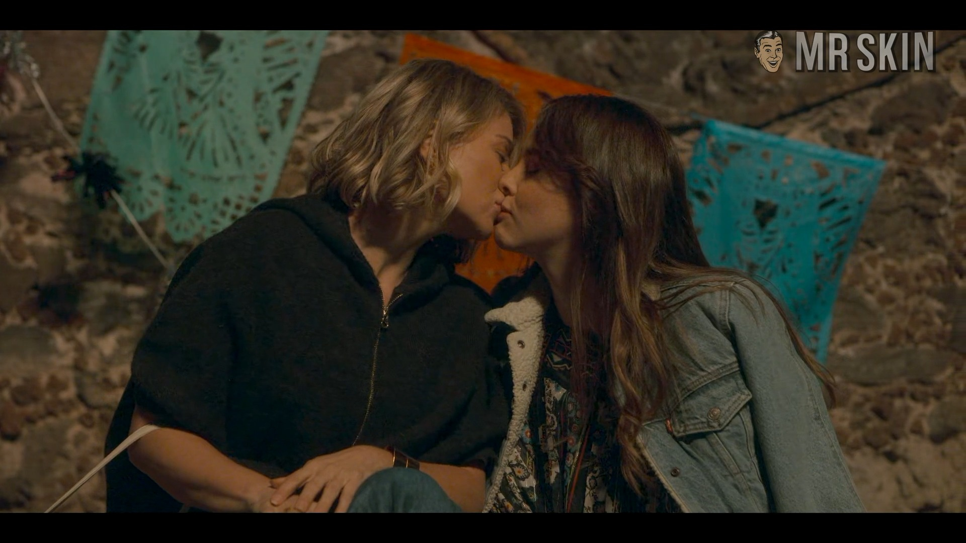 Hottest Mariana Scenes. Lesbian, bikini, body double. 342177
