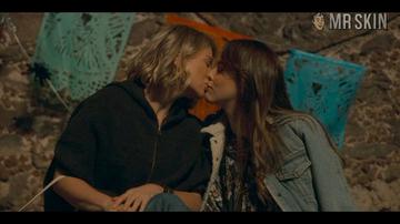 Hottest Mariana Scenes. Lesbian, bikini, body double. 342177