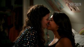 Sara Waisglass, Humberly Gonzalez in Ginny & Georgia (2021-2023) Lesbian Bikini Lesbian 319211