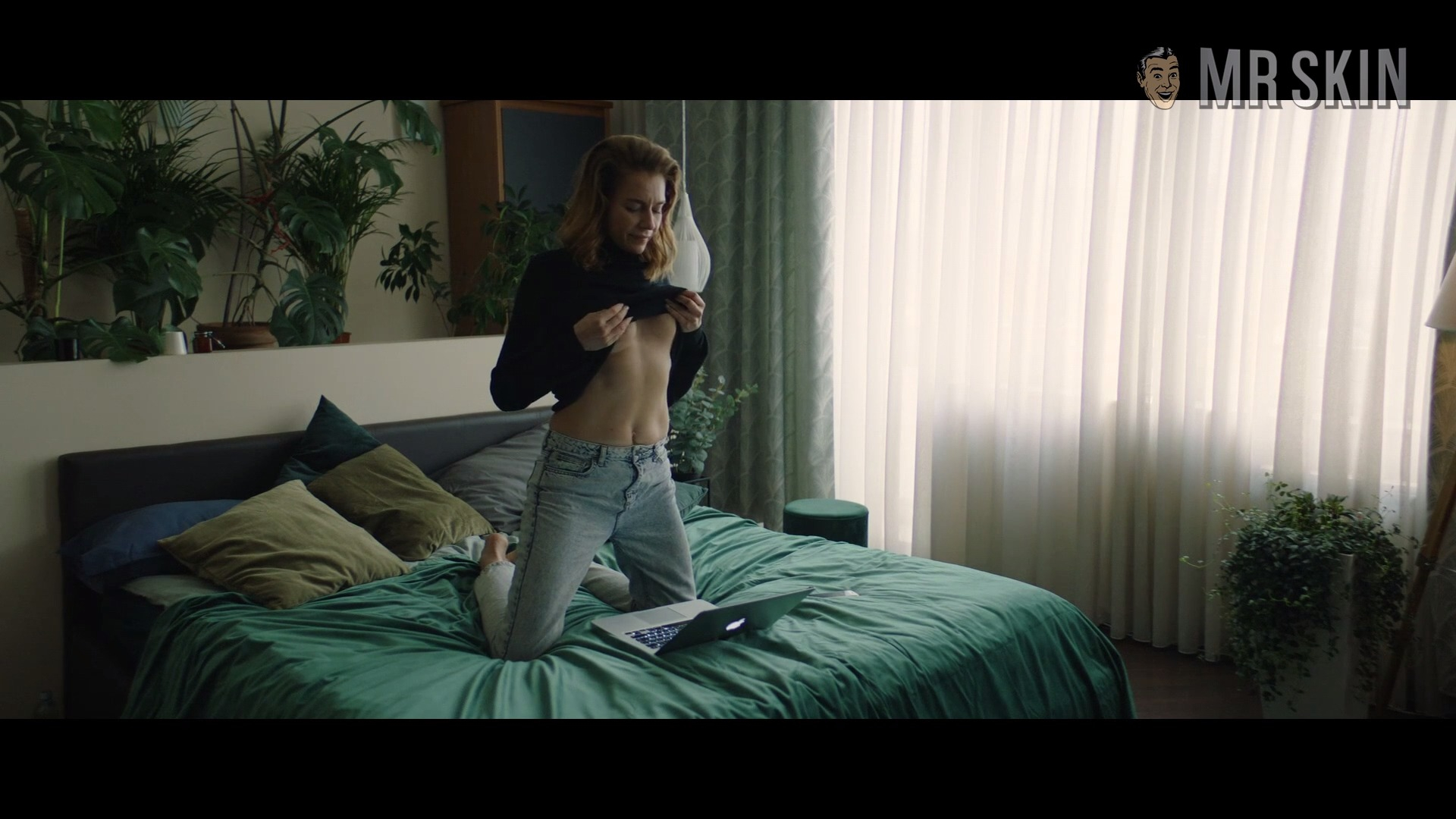Hottest Lyubov Tolkalina Scene in Happy End. Sexy, breasts, butt. 321584
