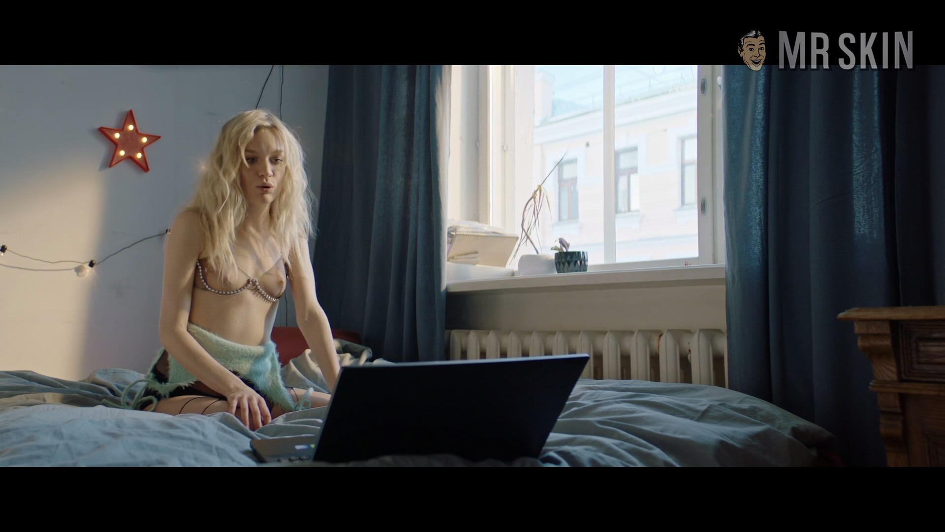 Hottest Elena Tronina Scene in Happy End. Sexy, Underwear, breasts, bush. 322598