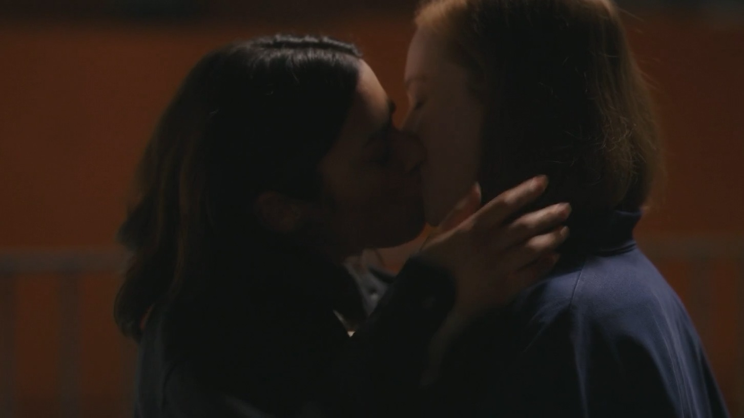 Sexiest Scenes of Ava from Hacks. Lesbian, bikini, breasts. 323609
