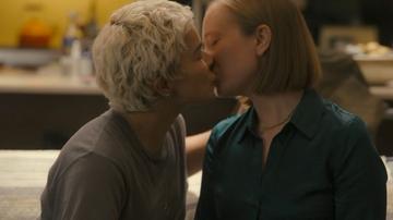 Hannah Einbinder, Paula Andrea Placido in Hacks (2021-2025) Lesbian Bikini Breasts 339582