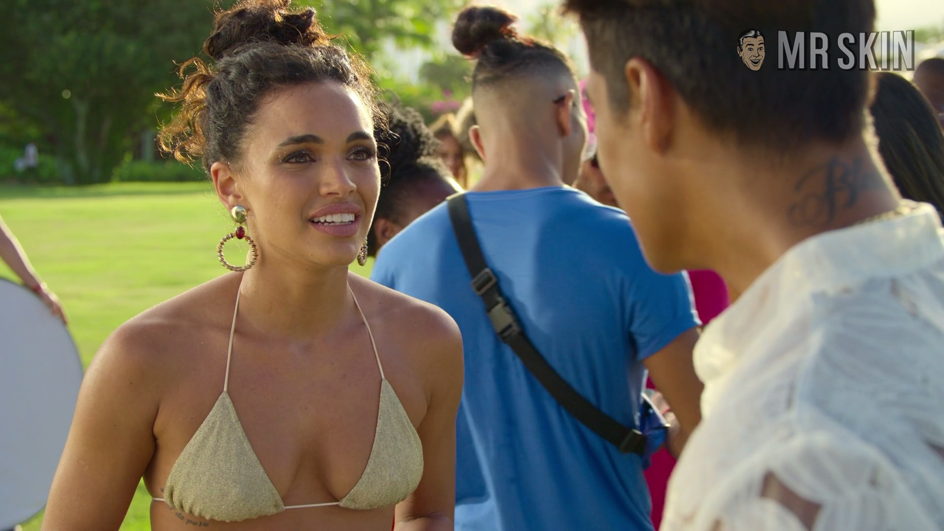 Hottest Giovana Cordeiro Scene in Carnaval. Bikini. 323336