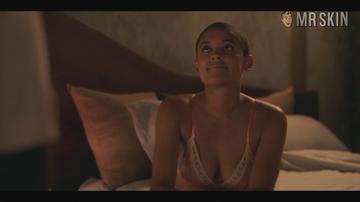 Jordan Alexander in Gossip Girl (2021-2023) Sexy Underwear Bikini Sexy 342478